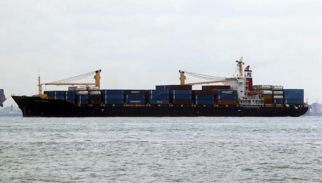 KOTA ANGGUN, Container ship - Current position, specs & port calls ...