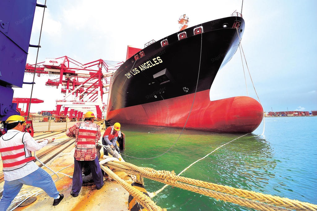 MAERSK AMAZON, Container ship - Current position, specs & port calls ...